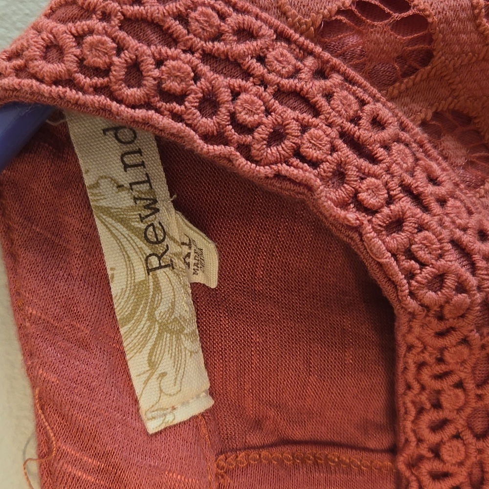 Ladies Top - Picture 2 of 10